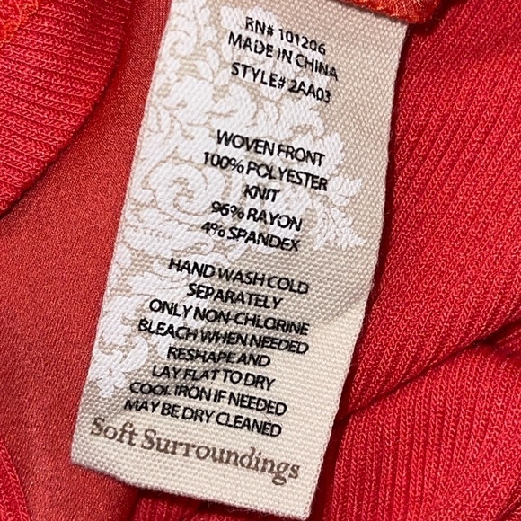 Soft Surroundings Women's Top Size M Red Long Sleeve V Neck Comfort Hi Low Hem - Picture 8 of 8